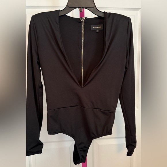 Missguided Peace and Love Plunge
Front Bandage Bodysuit - Picture 5 of 6